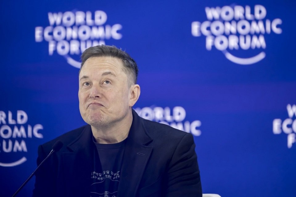 Акції SpaceX демонструють значне падіння на графіку після рекордного IPO, на тлі макроекономічних змін