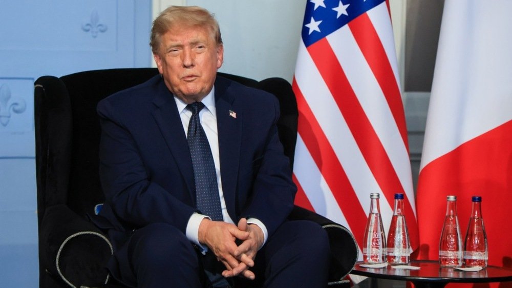 Дональд Трамп на саміті G7, що розглядає відновлення санкцій проти російської нафти.