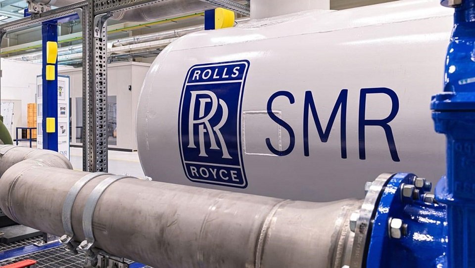 Rolls-Royce підписує угоду про будівництво малих модульних реакторів у Швеції, відроджуючи атомну енергетику.