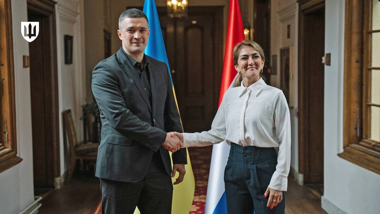 Глави оборонних відомств України та Нідерландів під час переговорів.