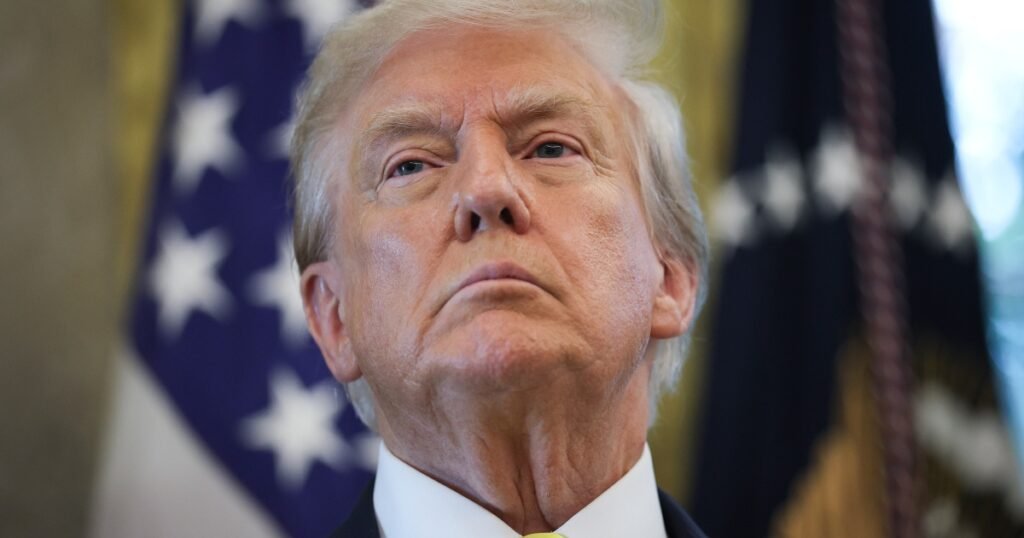 Дональд Трамп на саміті G7 під час обговорення стратегій оборонного виробництва.