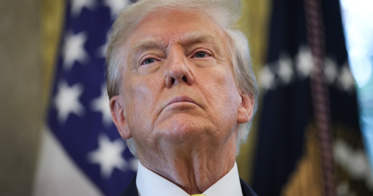Дональд Трамп на саміті G7 під час обговорення стратегій оборонного виробництва.