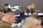 Українські військовослужбовці під час базової загальновійськової підготовки.