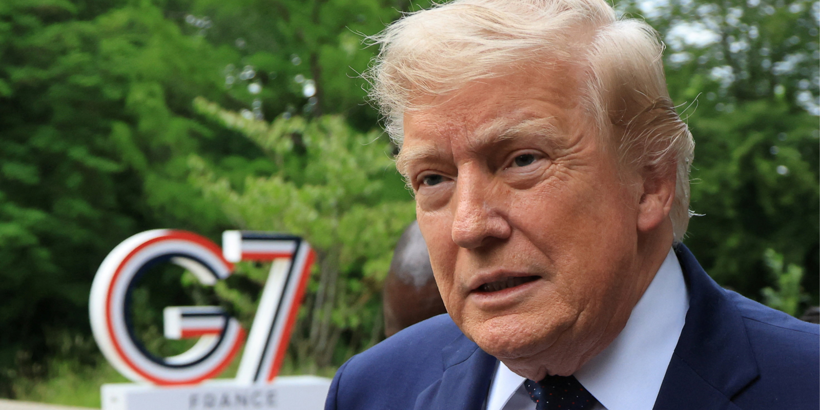 Дональд Трамп та Володимир Зеленський на саміті G7