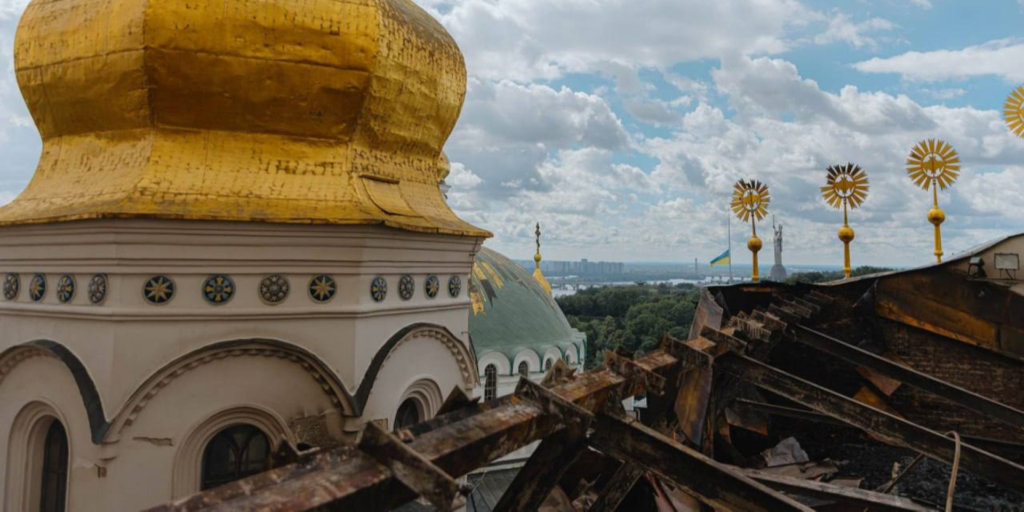 Президенти України та Швейцарії обговорюють відновлення Києво-Печерської лаври після російської атаки