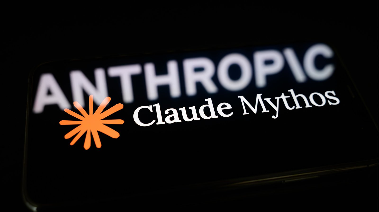 Представники розвідувальних відомств обговорюють загрози штучного інтелекту.