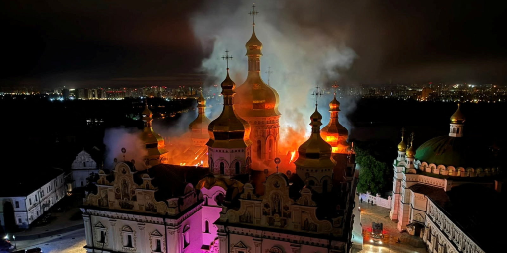 Максим Остапенко, генеральний директор Національного заповідника Києво-Печерська Лавра, коментує наслідки атаки.