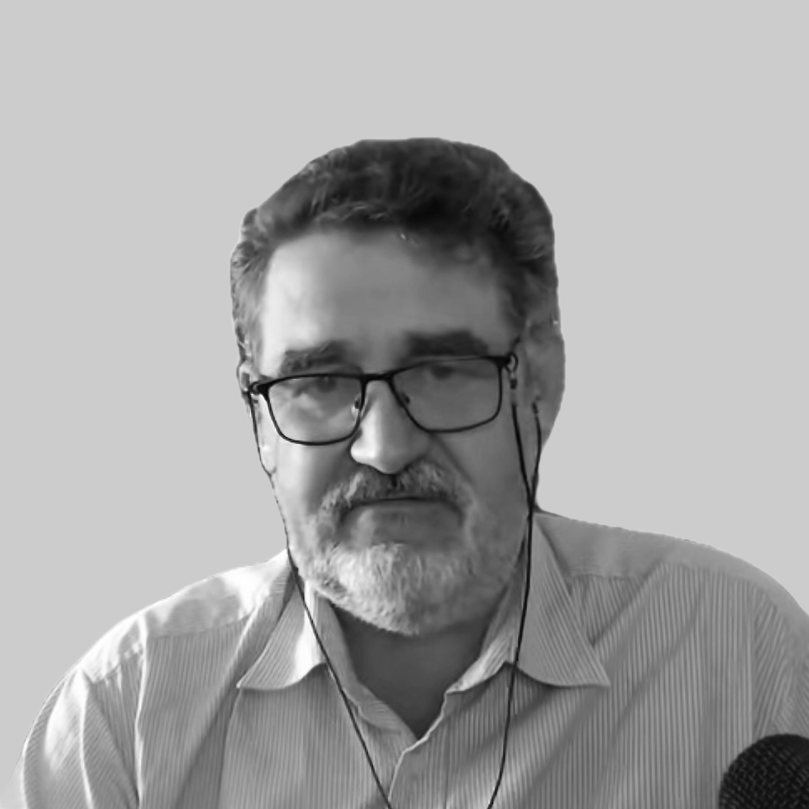Глобальна конкуренція автократій та демократій.