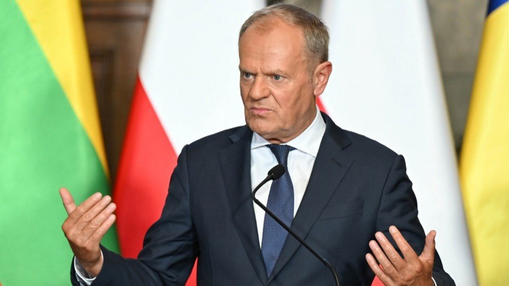 Прем'єр-міністр Польщі Дональд Туск під час пресконференції щодо підготовки країни до можливої агресії.