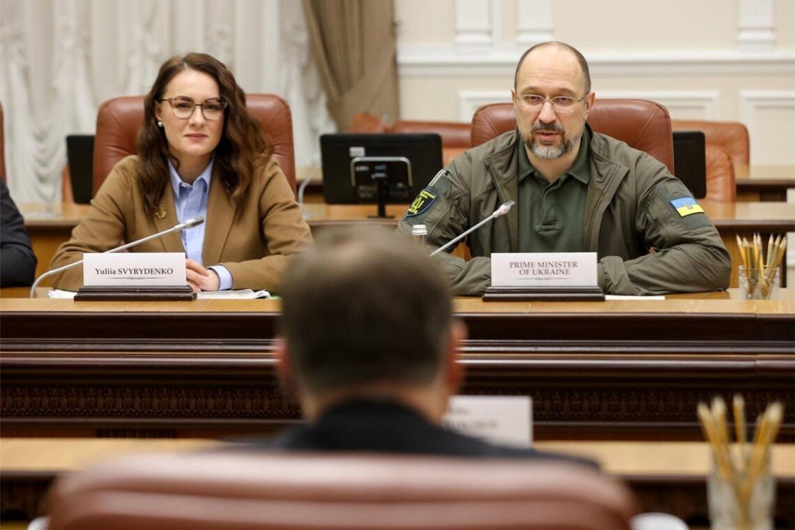 Юлія Свириденко та Денис Шмигаль, нагороджені Орденом князя Ярослава Мудрого