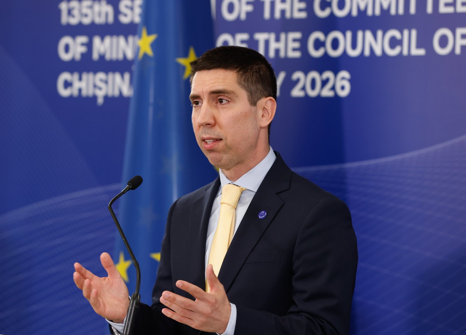 Міністр закордонних справ Молдови Міхай Попшой під час виступу на засіданні комітету з питань безпеки та оборони Європарламенту.
