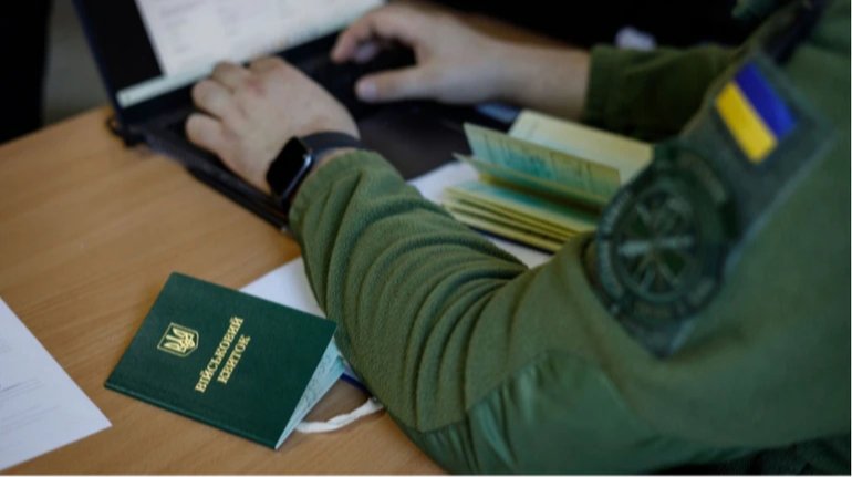 Олексій Соболєв під час виступу у Верховній Раді