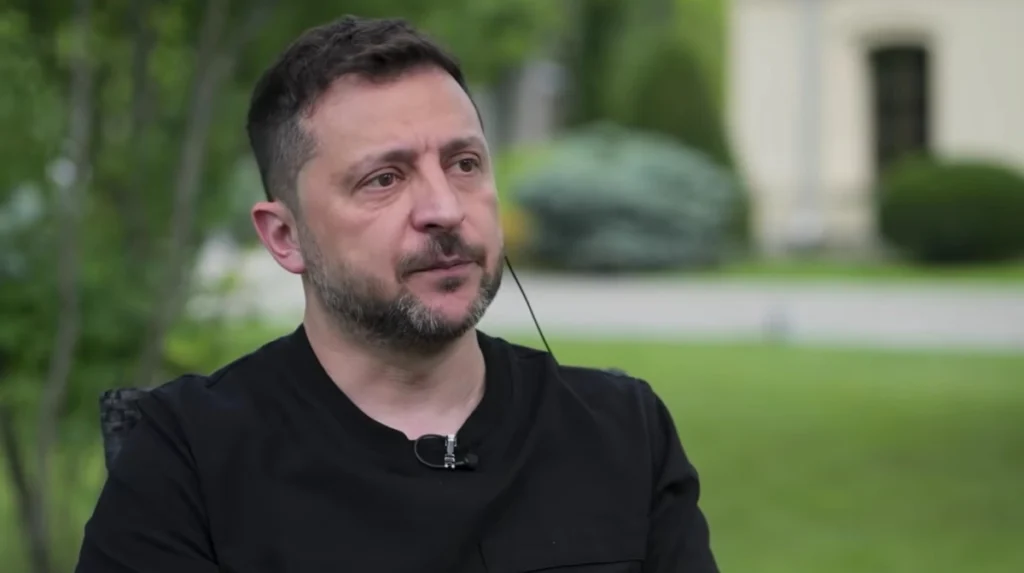 Президент України Володимир Зеленський під час інтерв'ю