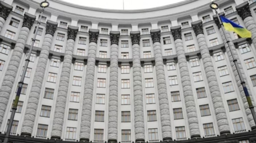 Аналіз структурних змін та кадрових перестановок в Кабінеті Міністрів України.