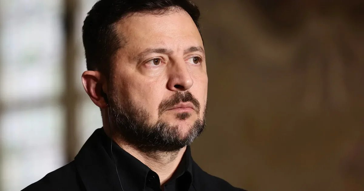 Президент України Володимир Зеленський обговорює фінансування оборони.