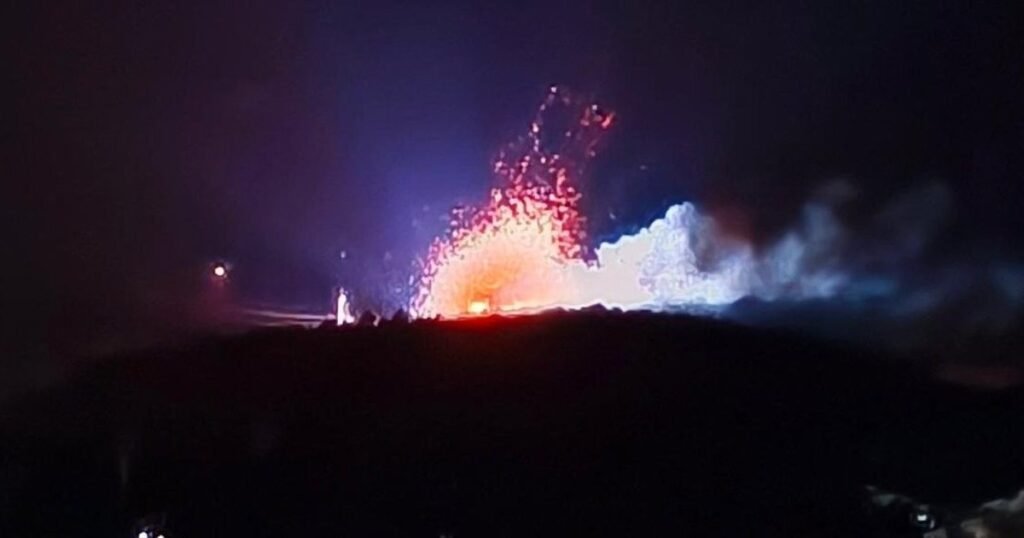 Зображення військового обладнання або карти України з позначеними об'єктами