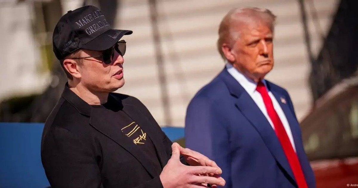 Зустріч Дональда Трампа та Ілона Маска, що символізує відновлення відносин