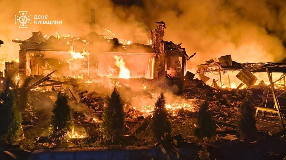 Пошкодження будівель та транспорту в Броварському районі після нічного удару.