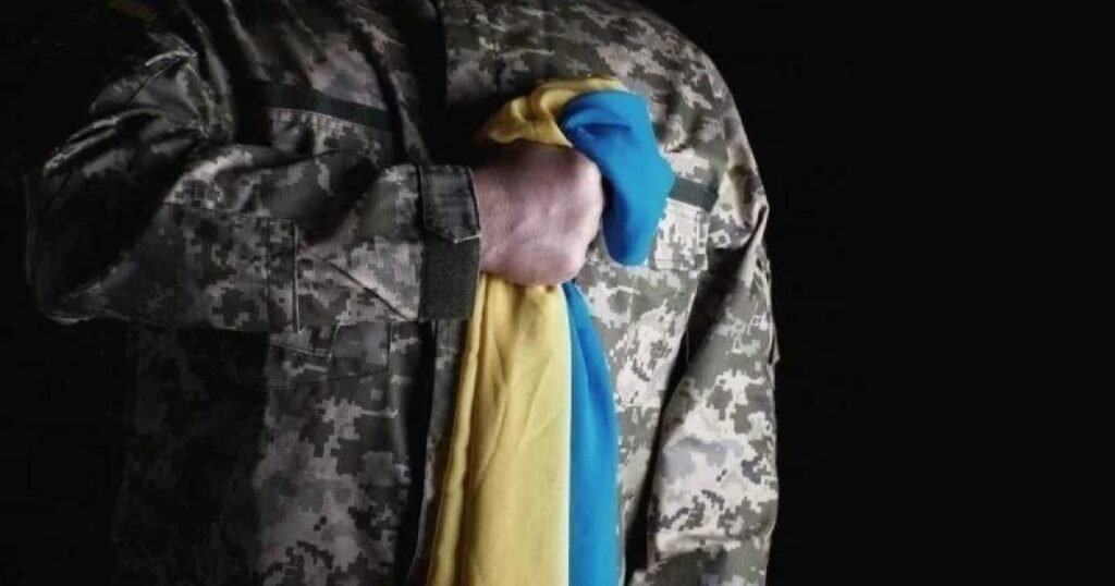 Розстріл українського військовополоненого російськими військовими на Донеччині.