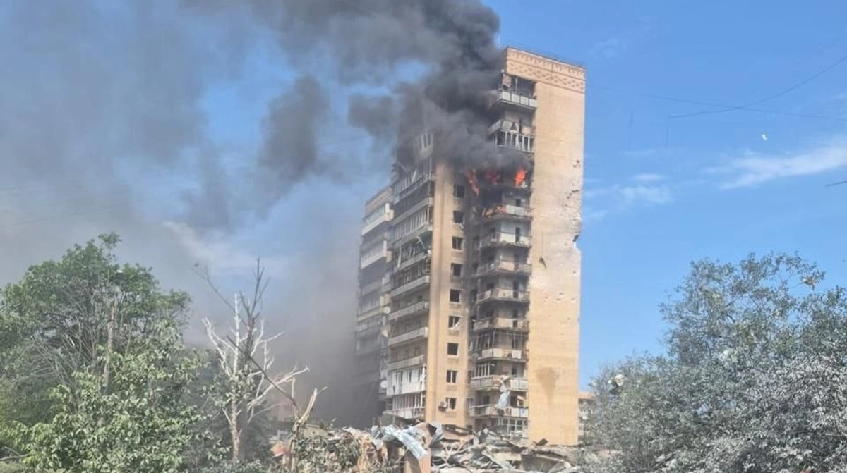 Центр Краматорська після російського авіаудару, 15 постраждалих