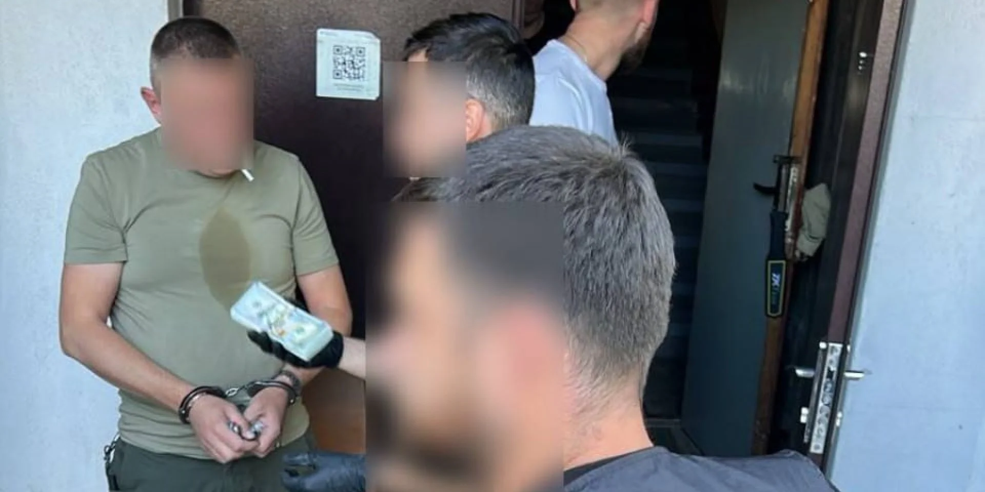 Зображення керівника територіального центру комплектування затриманого за корупційні дії