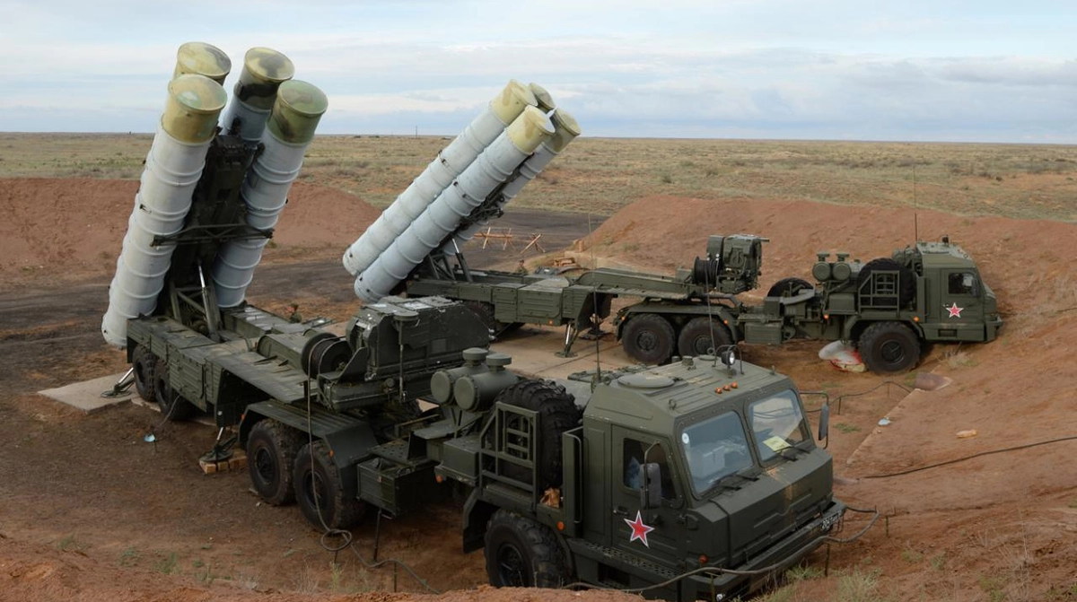 ЗРК С-400 у Геленджику після ураження Силами безпілотних систем.