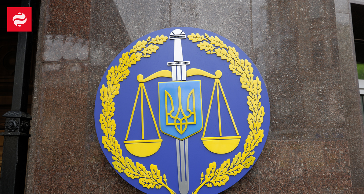 Генеральний прокурор Руслан Кравченко повідомляє про збитки в оборонних закупівлях.