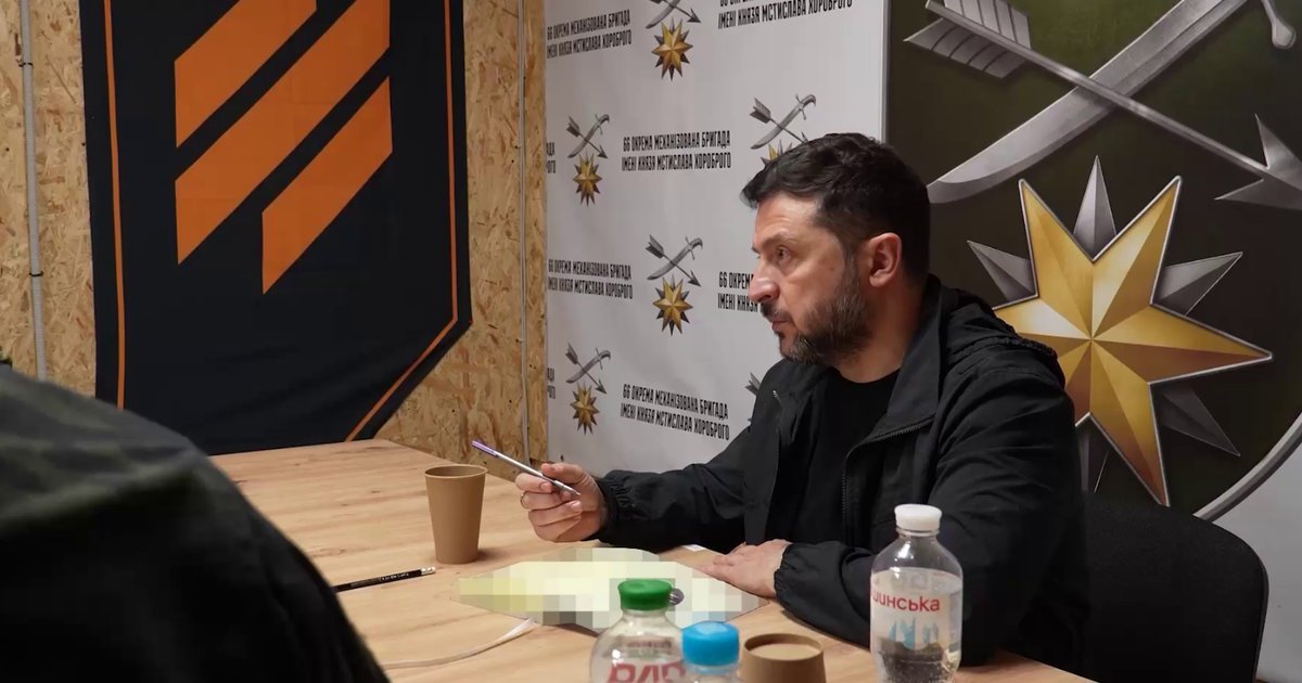 Президент проводить нараду з військовими командирами