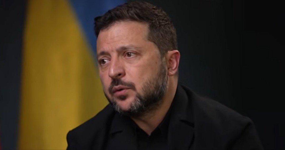 Президент України Володимир Зеленський під час брифінгу