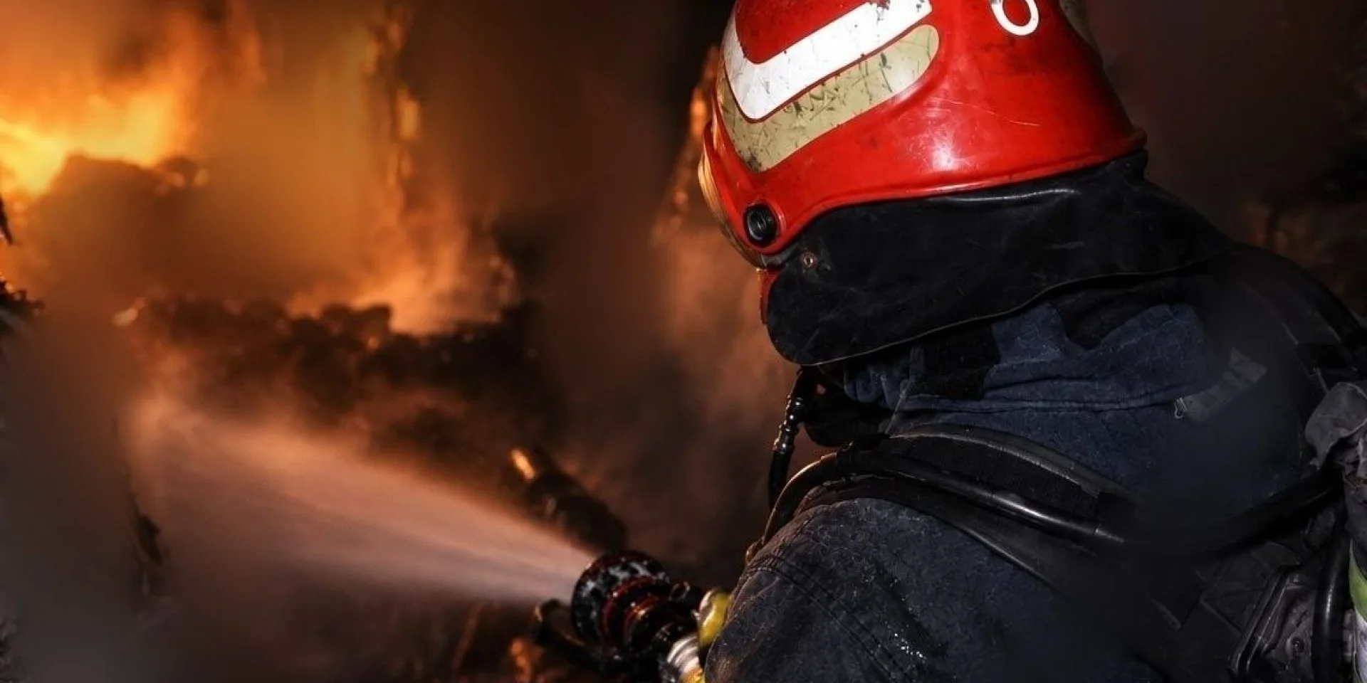 Наслідки удару по інфраструктурі та цивільних будівлях в Україні