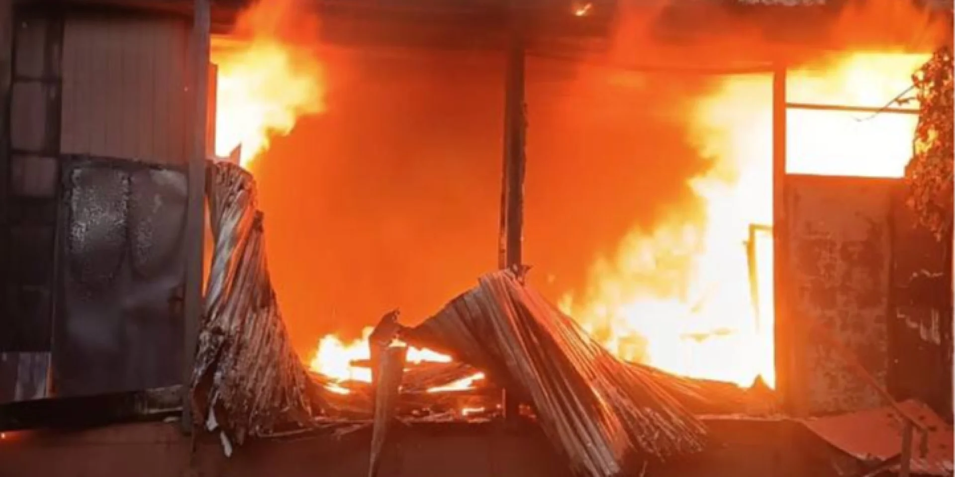 Наслідки атаки дронів на Дніпропетровщину, загибель поліцейських