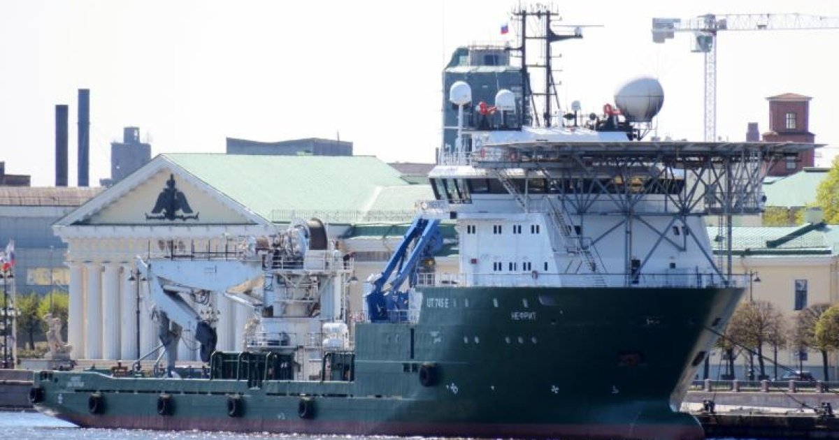 Російські судна Nefrit та БК-16 під українськими ударами у Чорноморському регіоні