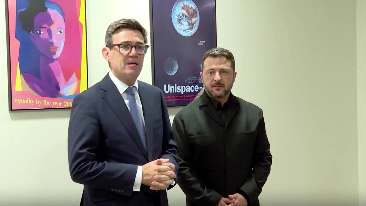 Президент Зеленський обговорює безпеку та оборонну допомогу