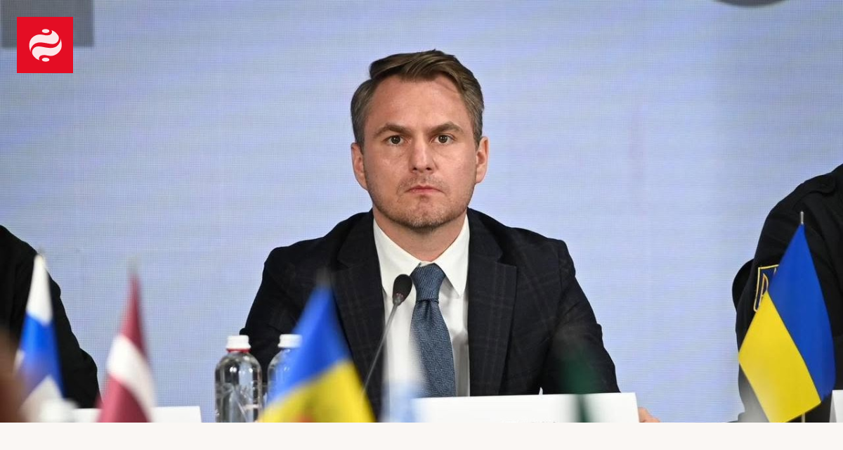 Володимир Зеленський та Руслан Кравченко, запит на відставку генпрокурора.