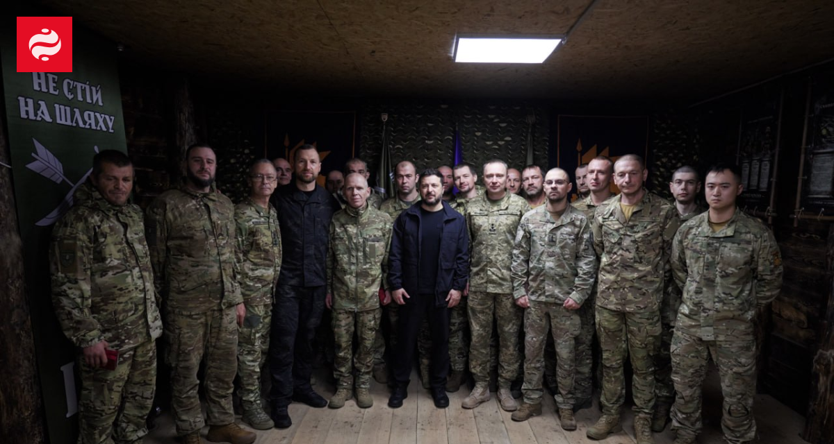 Президент України на фронті під час наради з військовими командувачами