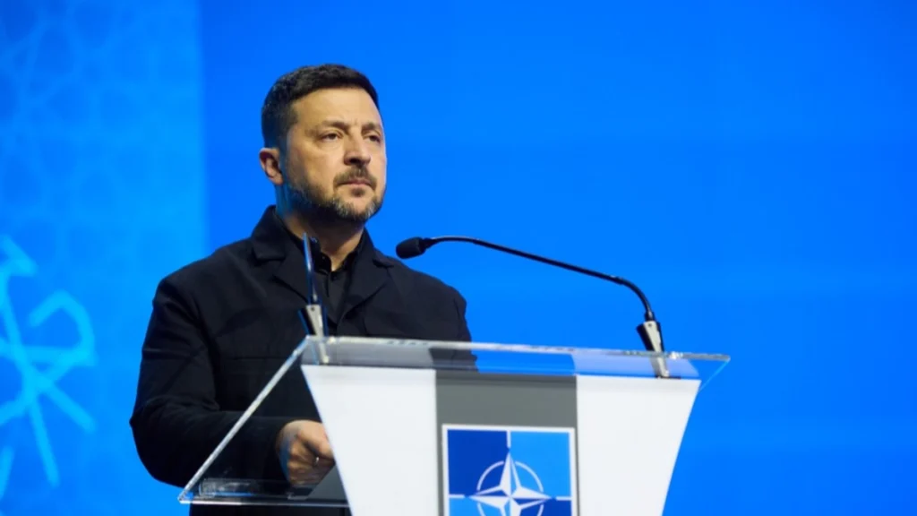 Володимир Зеленський під час офіційної заяви про мирну угоду
