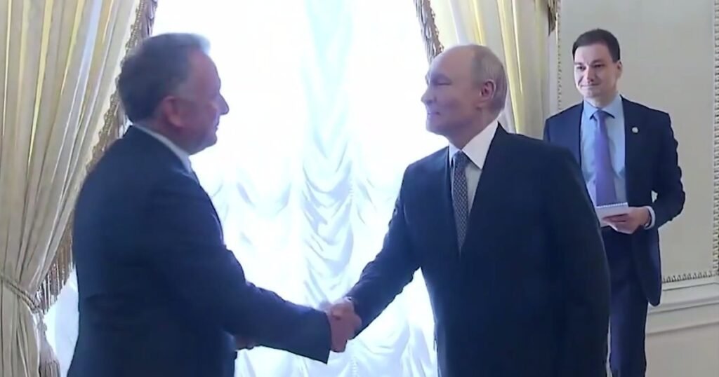 Володимир Путін та Стів Віткофф під час зустрічі.