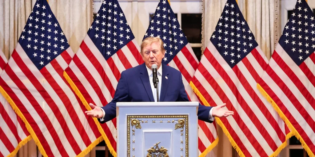 Дональд Трамп призупиняє санкції проти імпортерів російських енергоносіїв.