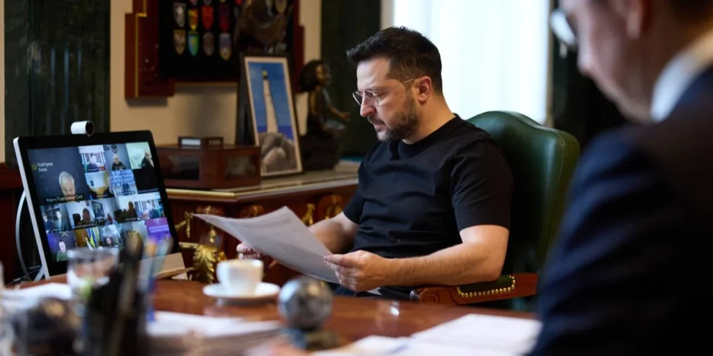 Санкції України проти розробників супутникової системи «Рассвет» та тіньового флоту РФ.