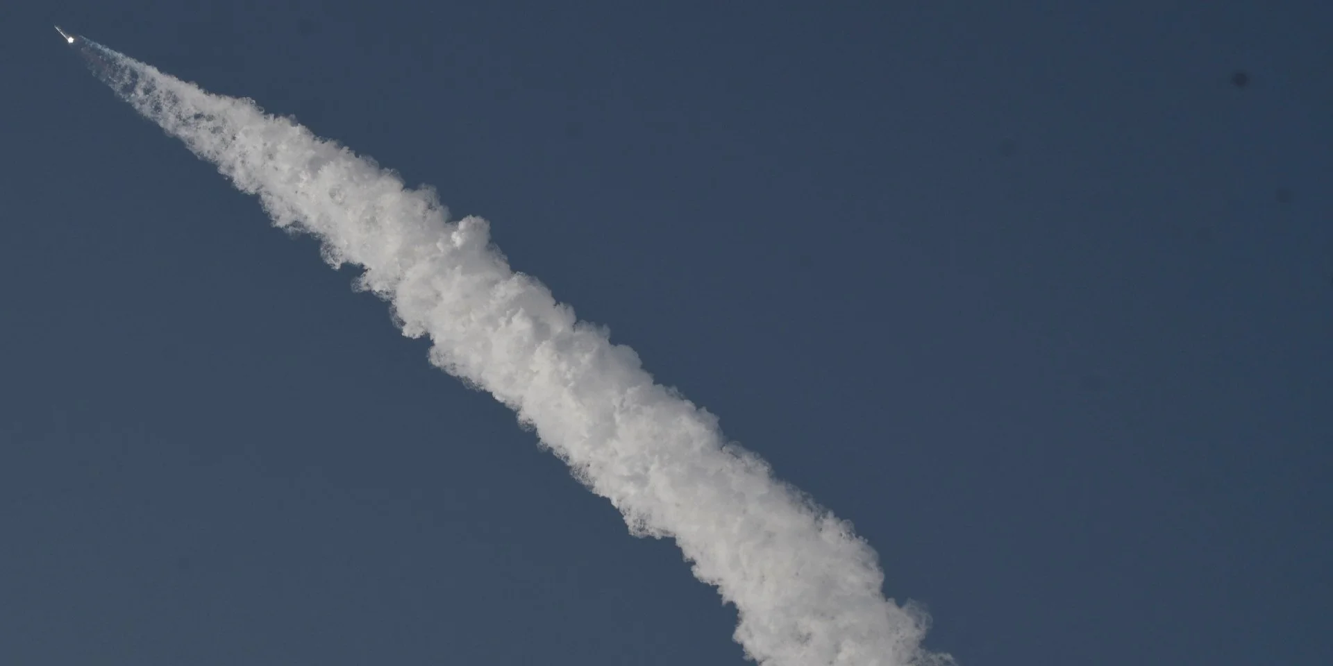 Передислокація російської авіації та підготовка ракетних комплексів до обстрілу України