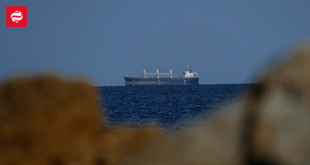 Торговельне судно в Чорному морі